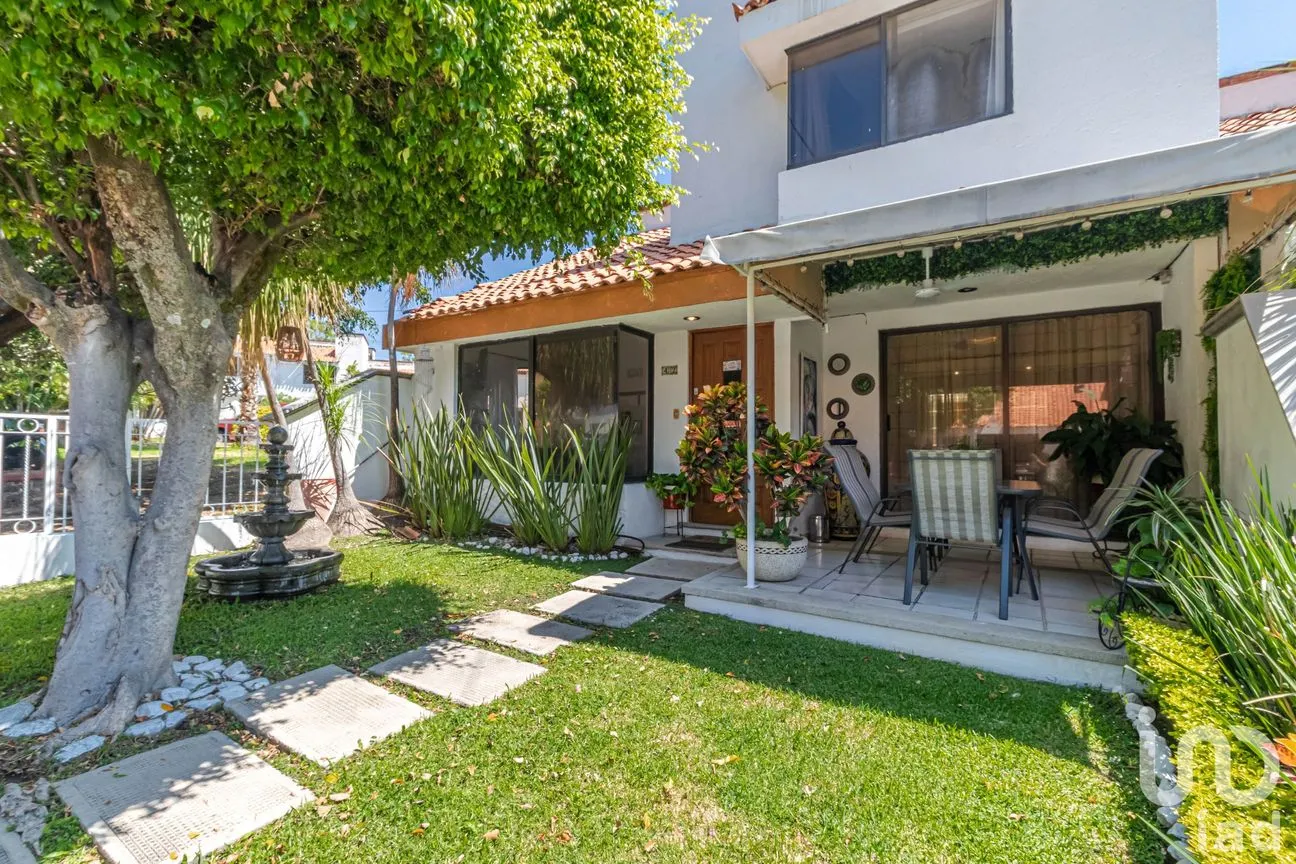 Casa en Venta en Residencial Country, Jiutepec, Morelos | NEX-177657 | iad México | Foto 1 de 38