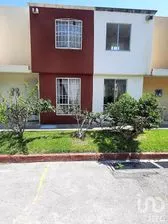 NEX-198464 - Casa en Venta, con 2 recamaras, con 1 baño, con 54 m2 de construcción en Los Laureles, CP 62793, Morelos.