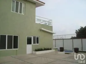 NEX-21689 - Casa en Venta, con 3 recamaras, con 2 baños, con 200 m2 de construcción en Lomas de Chamilpa, CP 62218, Morelos.