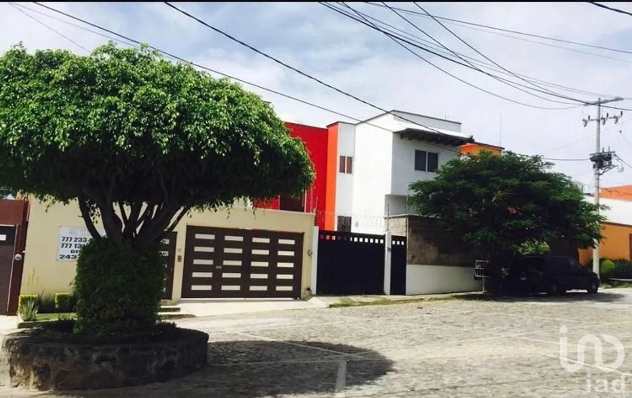 Casa en Venta en Tzompantle Norte, Cuernavaca, Morelos | NEX-21918 | iad México | Foto 2 de 10