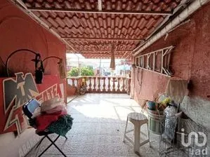 NEX-223159 - Casa en Venta, con 4 recamaras, con 2 baños, con 180 m2 de construcción.