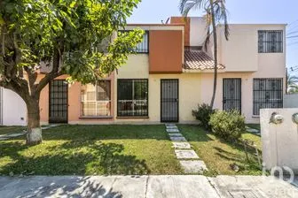 NEX-235693 - Casa en Venta, con 3 recamaras, con 1 baño, con 67 m2 de construcción.