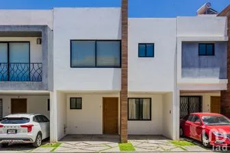NEX-296736 - Casa en Venta, con 3 recamaras, con 3 baños, con 150 m2 de construcción.