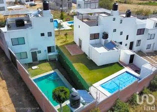 NEX-297447 - Casa en Venta, con 3 recamaras, con 2 baños, con 160 m2 de construcción.