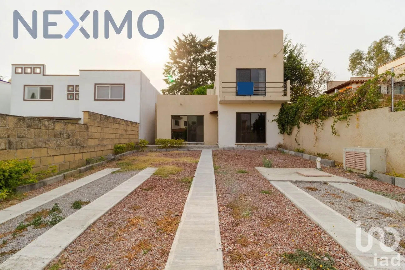 Casa en Venta en Chamilpa, Cuernavaca, Morelos | NEX-34790 | iad México | Foto 1 de 24
