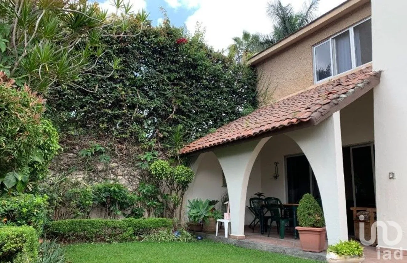 Casa en Venta en Las Palmas, Cuernavaca, Morelos | NEX-39900 | iad México | Foto 2 de 20