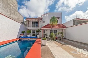 NEX-49190 - Casa en Venta, con 4 recamaras, con 3 baños, con 240 m2 de construcción en Pedregal de las Fuentes, CP 62554, Morelos.