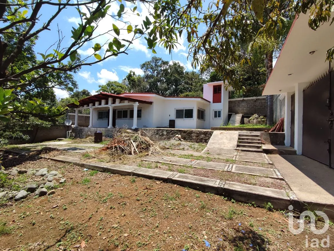 Casa en Venta en Santa María Ahuacatitlán, Cuernavaca, Morelos | NEX-51000 | iad México | Foto 1 de 8