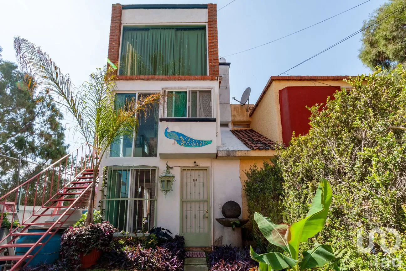 Casa en Venta en Lomas de Zompantle, Cuernavaca, Morelos | NEX-77930 | iad México | Foto 1 de 24