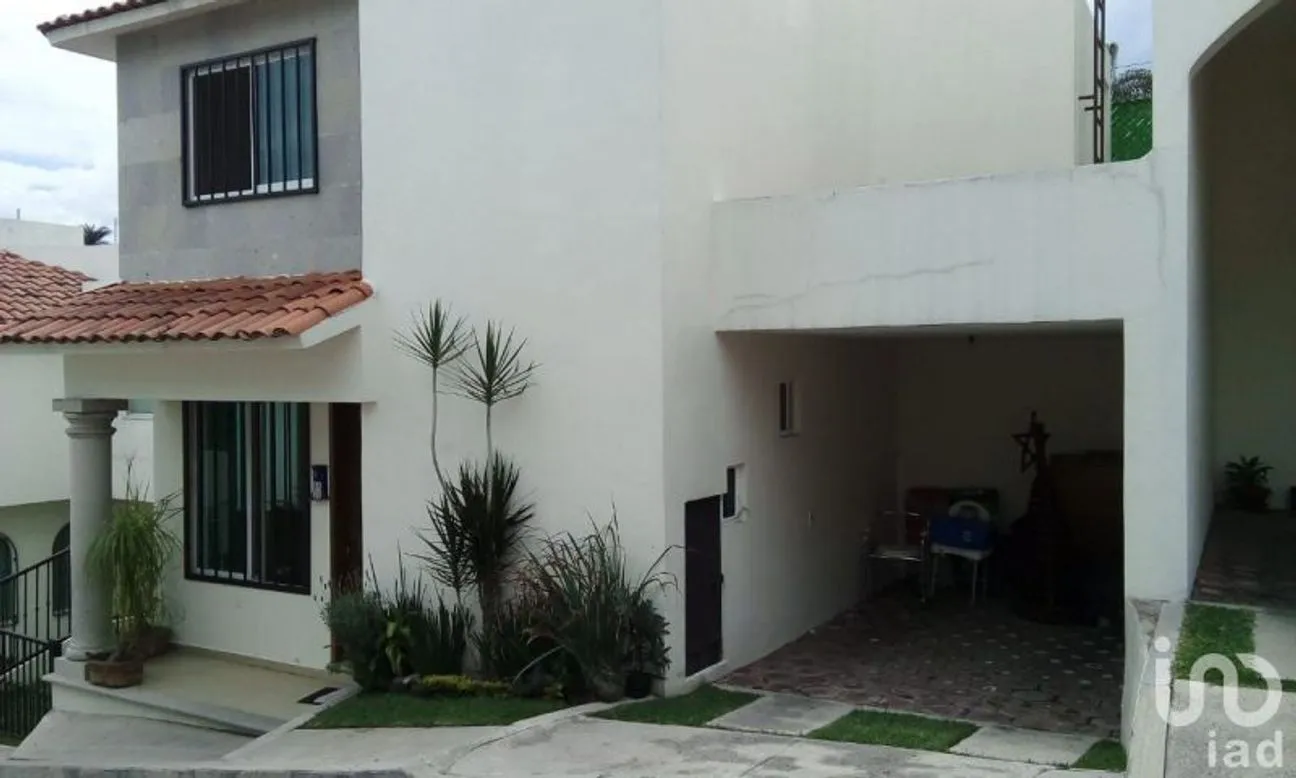 Casa en Renta en Lomas de Atzingo, Cuernavaca, Morelos | NEX-29866 | iad México | Foto 1 de 42