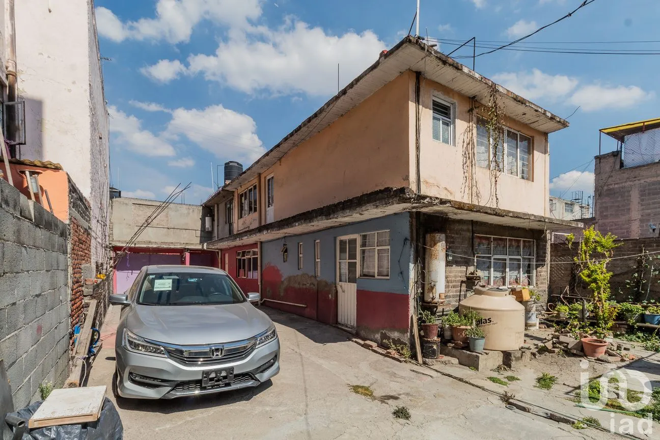 Casa en Venta en Agrícola Oriental, Iztacalco, Ciudad de México | NEX-257696 | iad México | Foto 2 de 16