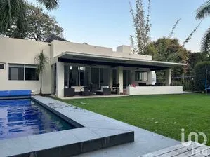NEX-195146 - Casa en Venta, con 5 recamaras, con 5 baños, con 400 m2 de construcción en Huertas del Llano, CP 62556, Morelos.