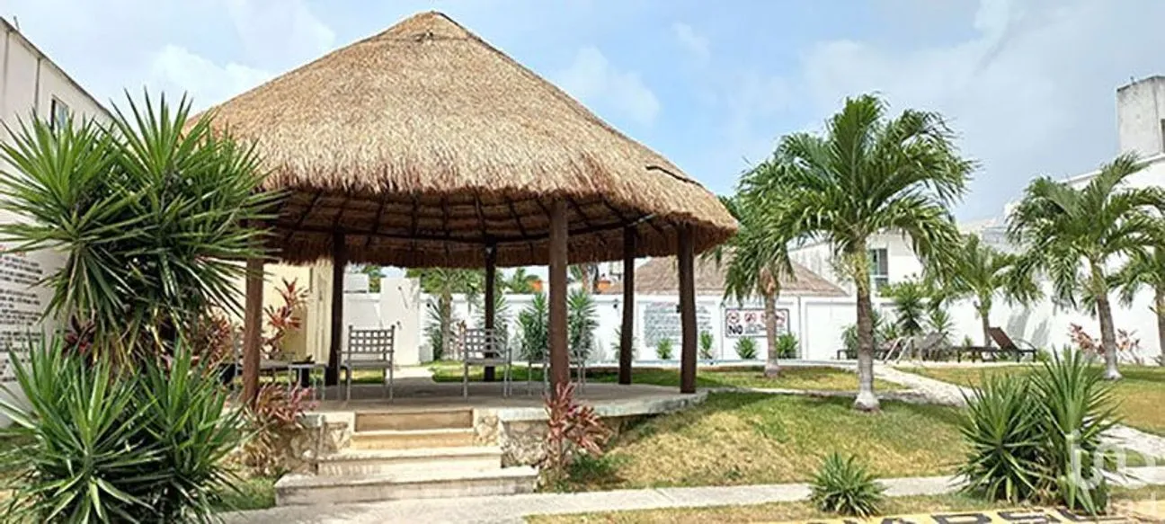 Casa en Venta en Playa Azul, Solidaridad, Quintana Roo | NEX-153306 | iad México | Foto 1 de 16
