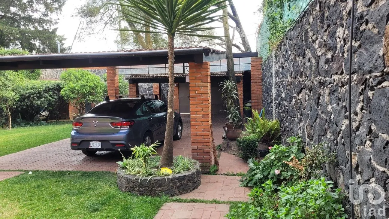 Casa en Venta en San Nicolás Totolapan, La Magdalena Contreras, Ciudad de México | NEX-148223 | iad México | Foto 3 de 40