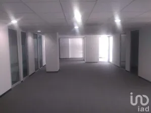 NEX-55678 - Oficina en Renta, con 2 baños, con 600 m2 de construcción.