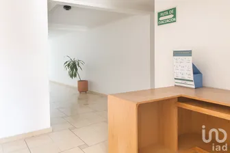 NEX-265385 - Local en Renta, con 1 recamara, con 1 baño, con 12 m2 de construcción.