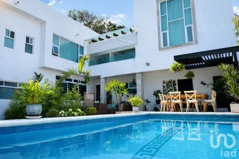 NEX-294153 - Casa en Venta, con 3 recamaras, con 3 baños, con 260 m2 de construcción en Flores Magón 1a Fracción, CP 62376, Morelos.