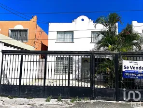 NEX-157768 - Casa en Venta, con 3 recamaras, con 1 baño, con 120 m2 de construcción en Francisco de Montejo V, CP 97203, Yucatán.