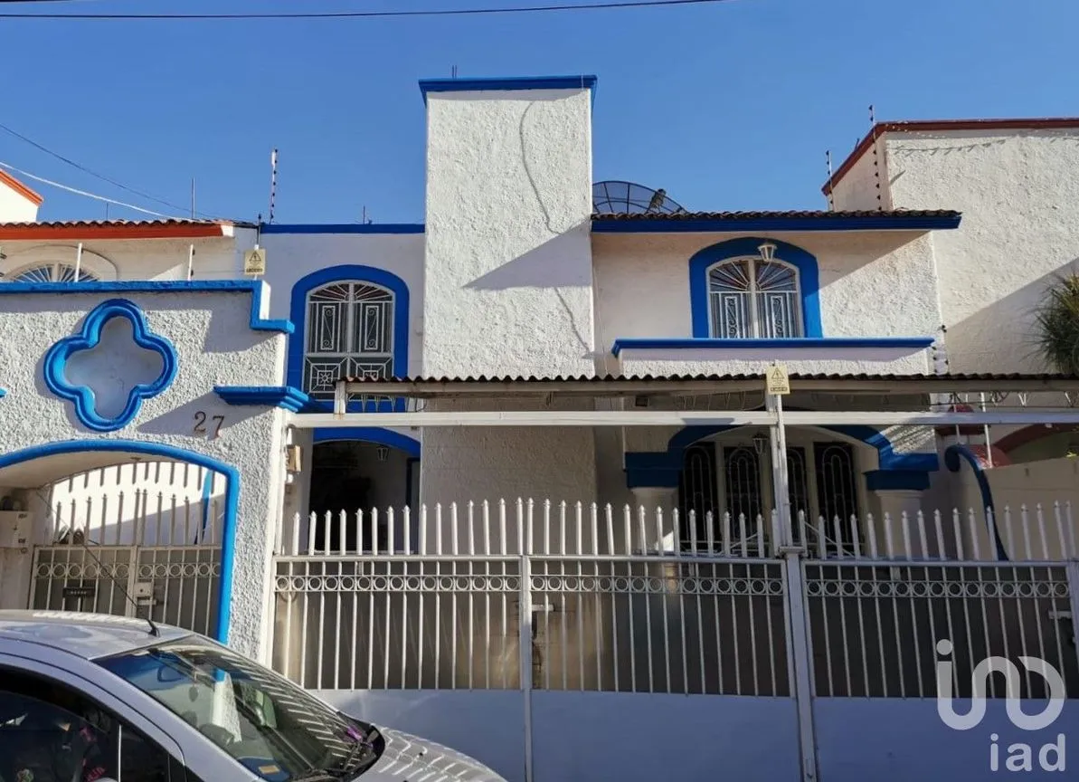 Casa en Venta en Colinas del Cimatario, Querétaro, Querétaro | NEX-145761 | iad México | Foto 1 de 32