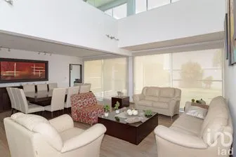 NEX-197672 - Casa en Renta, con 4 recamaras, con 5 baños, con 410 m2 de construcción.
