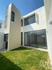 NEX-221807 - Casa en Venta, con 3 recamaras, con 3 baños, con 159 m2 de construcción en Los Lagos, CP 78397, San Luis Potosí.