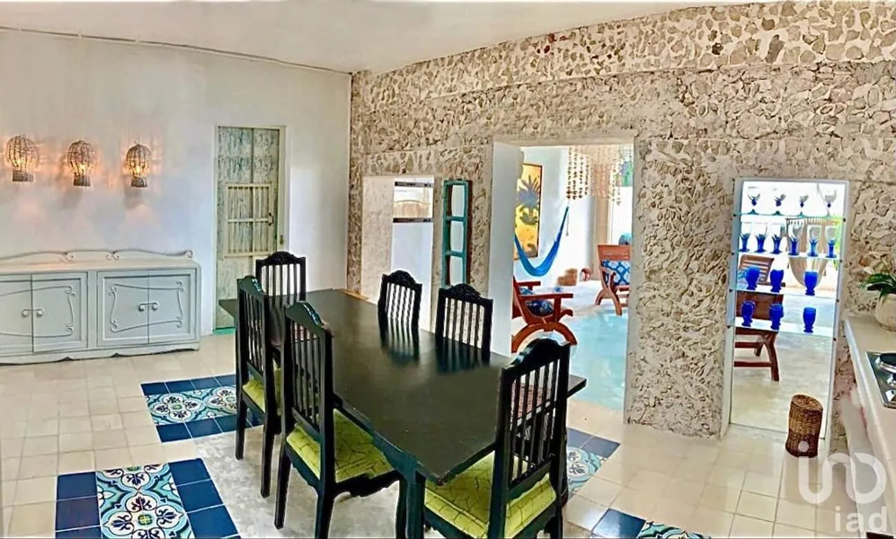 Casa en Venta en Mérida Centro, Mérida, Yucatán | NEX-117976 | iad México | Foto 3 de 33