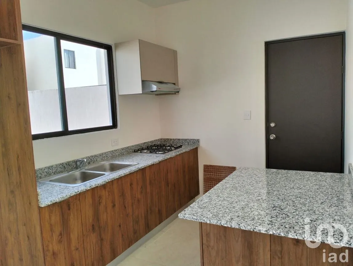 Casa en Venta en Solana Residencial, Mérida, Yucatán | NEX-185952 | iad México | Foto 3 de 14