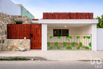 NEX-198650 - Casa en Venta, con 2 recamaras, con 2 baños, con 145 m2 de construcción en Mérida Centro, CP 97000, Yucatán.