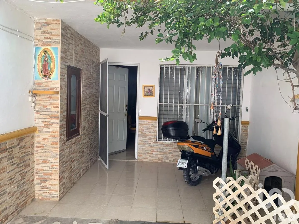 Casa en Venta en Cordeleros de Chuburna, Mérida, Yucatán | NEX-244881 | iad México | Foto 1 de 13