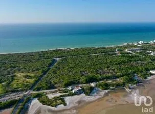NEX-264566 - Terreno en Venta, con 180 m2 de construcción en Chuburna Puerto, CP 97336, Yucatán.