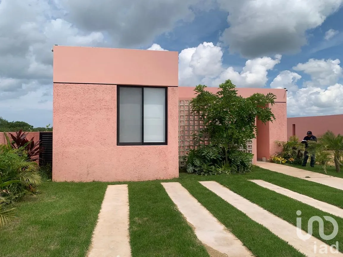 Casa en Venta en San Crisanto, Sinanché, Yucatán | NEX-71188 | iad México | Foto 1 de 13