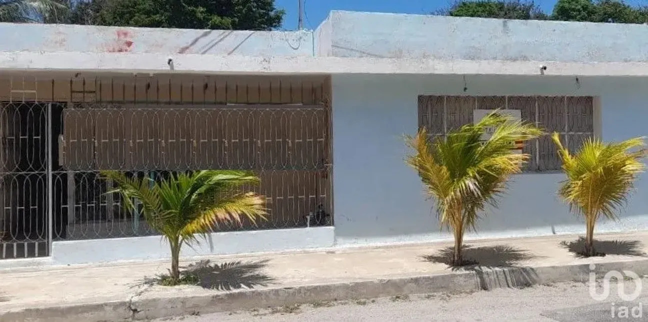 Casa en Venta en Mérida Centro, Mérida, Yucatán | NEX-78048 | iad México | Foto 1 de 27