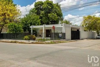 NEX-91501 - Casa en Renta, con 3 recamaras, con 3 baños, con 264 m2 de construcción en Itzimna, CP 97100, Yucatán.