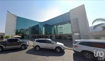 NEX-185561 - Oficina en Renta, con 1 recamara, con 1 baño, con 200 m2 de construcción en Lomas de Valle Escondido, CP 52930, México.
