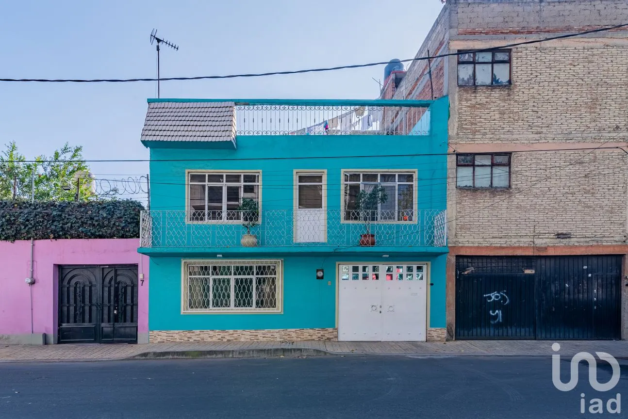Casa en Venta en 20 de Noviembre, Venustiano Carranza, Ciudad de México | NEX-255352 | iad México | Foto 2 de 17