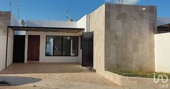NEX-150654 - Casa en Venta, con 2 recamaras, con 2 baños, con 105 m2 de construcción en Chichi Suárez, CP 97306, Yucatán.