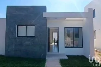 NEX-150654 - Casa en Venta, con 2 recamaras, con 1 baño, con 81 m2 de construcción.