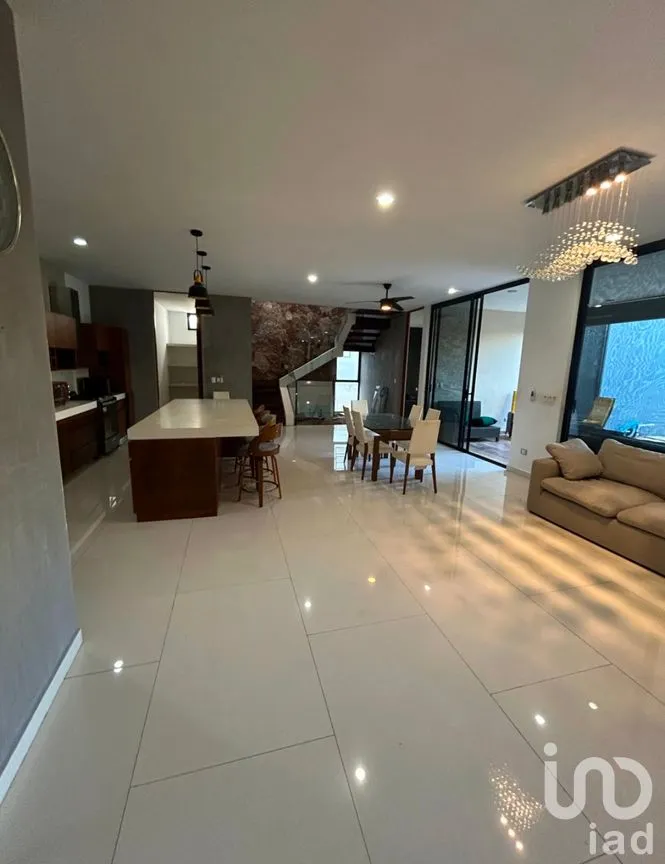 Casa en Venta en Yucatán Country Club, Mérida, Yucatán | NEX-265114 | iad México | Foto 2 de 27