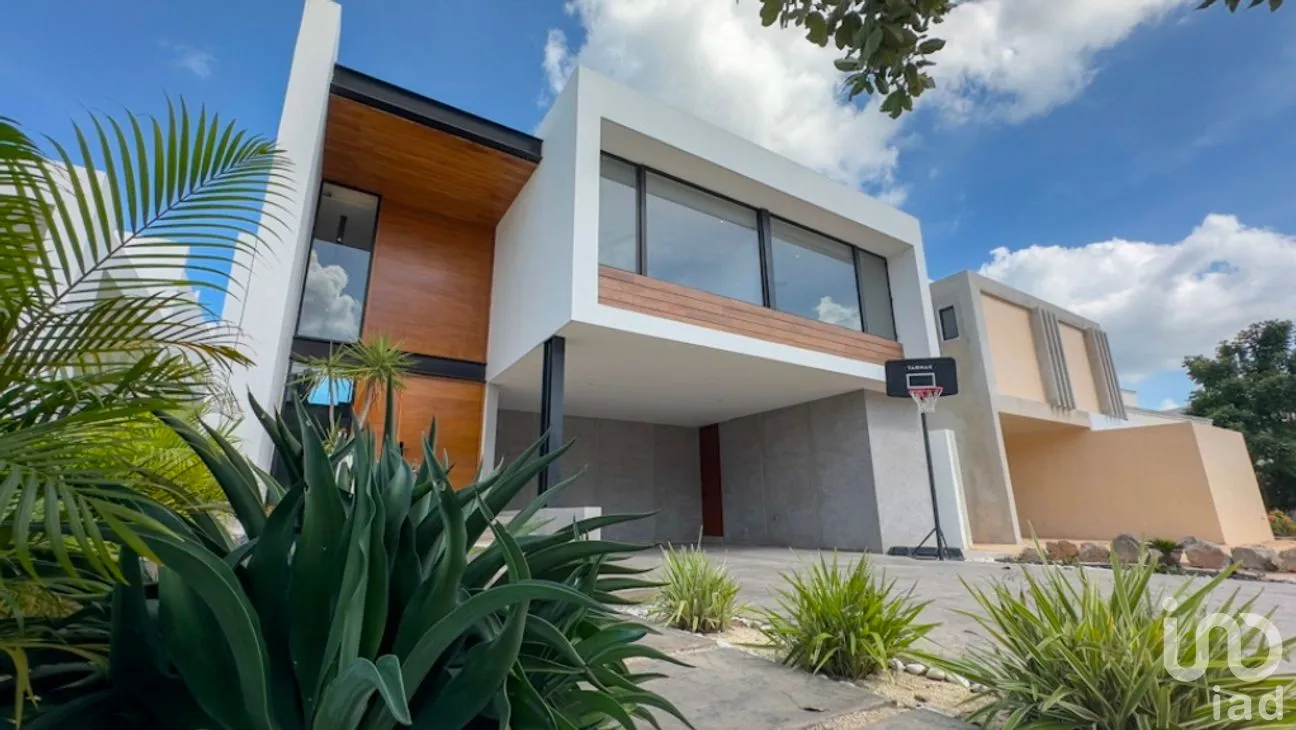 Casa en Venta en Cholul, Mérida, Yucatán | NEX-286533 | iad México | Foto 2 de 19