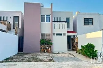 NEX-304269 - Casa en Renta, con 3 recamaras, con 2 baños, con 158 m2 de construcción.