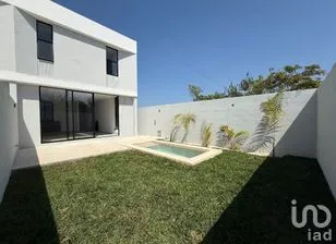 NEX-305369 - Casa en Venta, con 3 recamaras, con 3 baños, con 141 m2 de construcción.