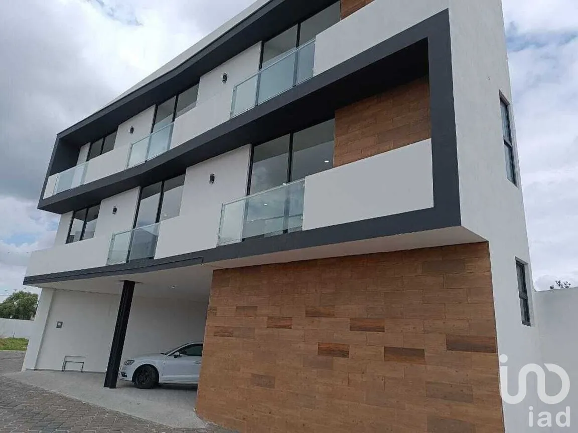 Casa en Venta en Lázaro Cárdenas, Metepec, Estado De México | NEX-228268 | iad México | Foto 1 de 12