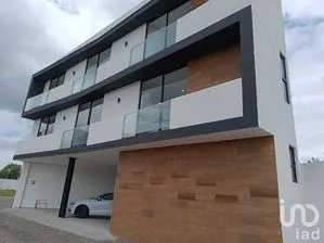 NEX-228268 - Casa en Venta, con 3 recamaras, con 2 baños, con 245 m2 de construcción en Lázaro Cárdenas, CP 52148, Estado De México.