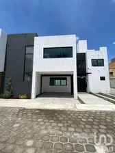 NEX-228269 - Casa en Venta, con 3 recamaras, con 4 baños, con 227 m2 de construcción en Lázaro Cárdenas, CP 52148, Estado De México.