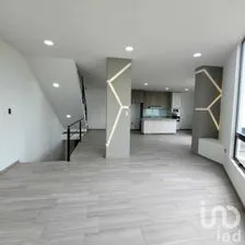 NEX-228270 - Casa en Venta, con 2 recamaras, con 3 baños, con 200 m2 de construcción en Lázaro Cárdenas, CP 52148, Estado De México.