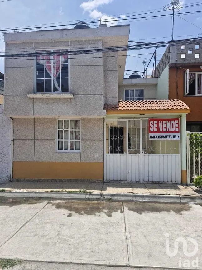 Casa en Venta en Rincón de San Lorenzo, Toluca, Estado De México | NEX-228978 | iad México | Foto 1 de 18