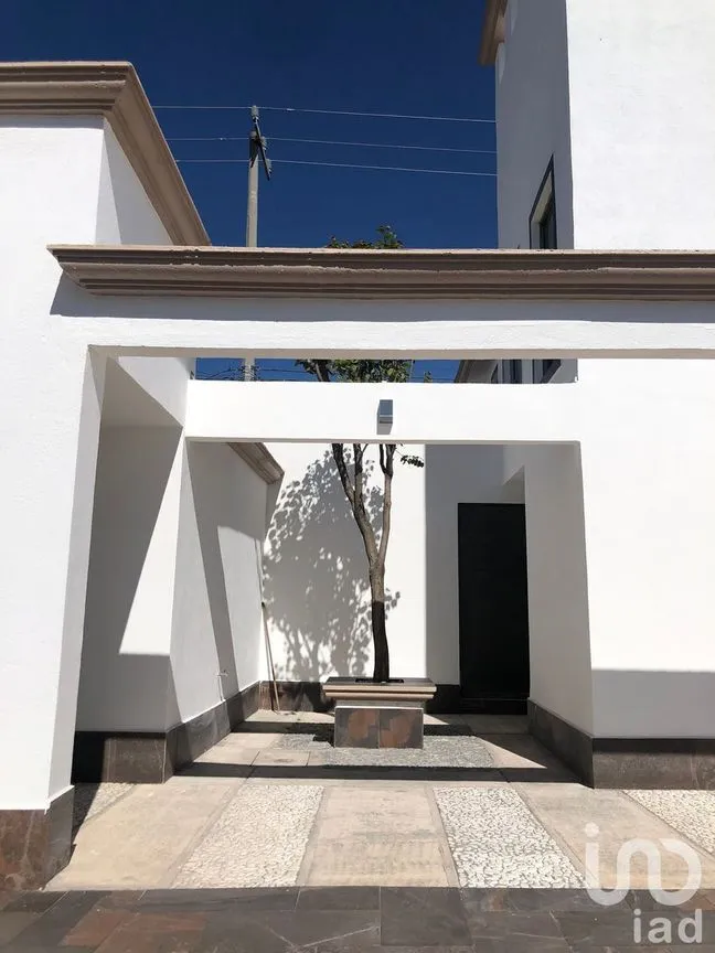 Casa en Renta en Xinantécatl, Metepec, Estado De México | NEX-229321 | iad México | Foto 3 de 22