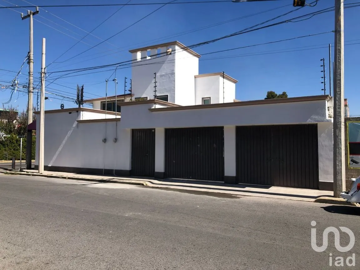 Casa en Renta en Xinantécatl, Metepec, Estado De México | NEX-229321 | iad México | Foto 1 de 22
