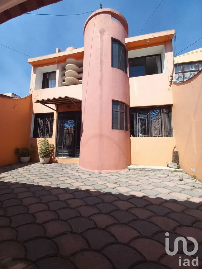 Casa en Venta en Las Flores, Toluca, Estado De México | NEX-231752 | iad México | Foto 2 de 13