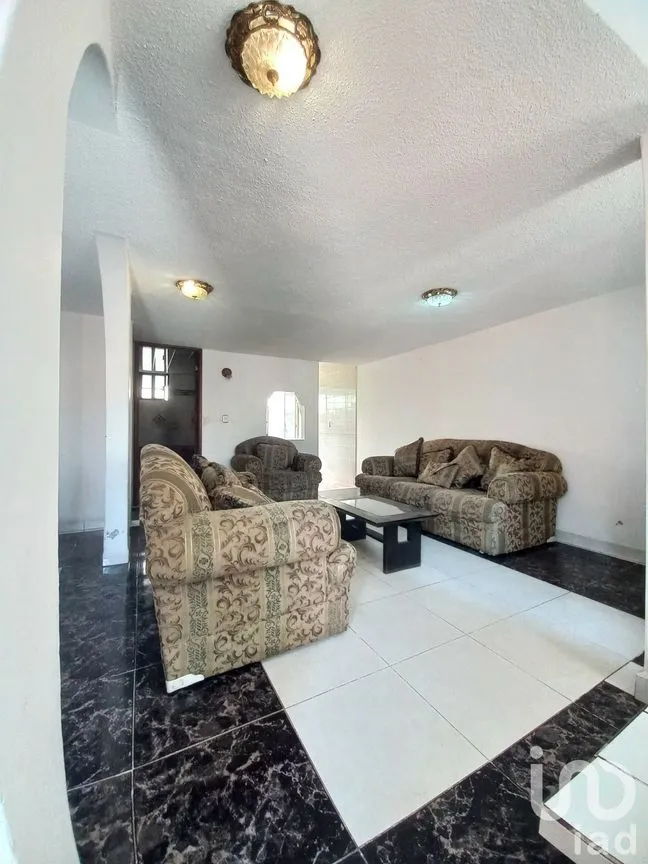 Casa en Venta en Las Flores, Toluca, Estado De México | NEX-231752 | iad México | Foto 3 de 13